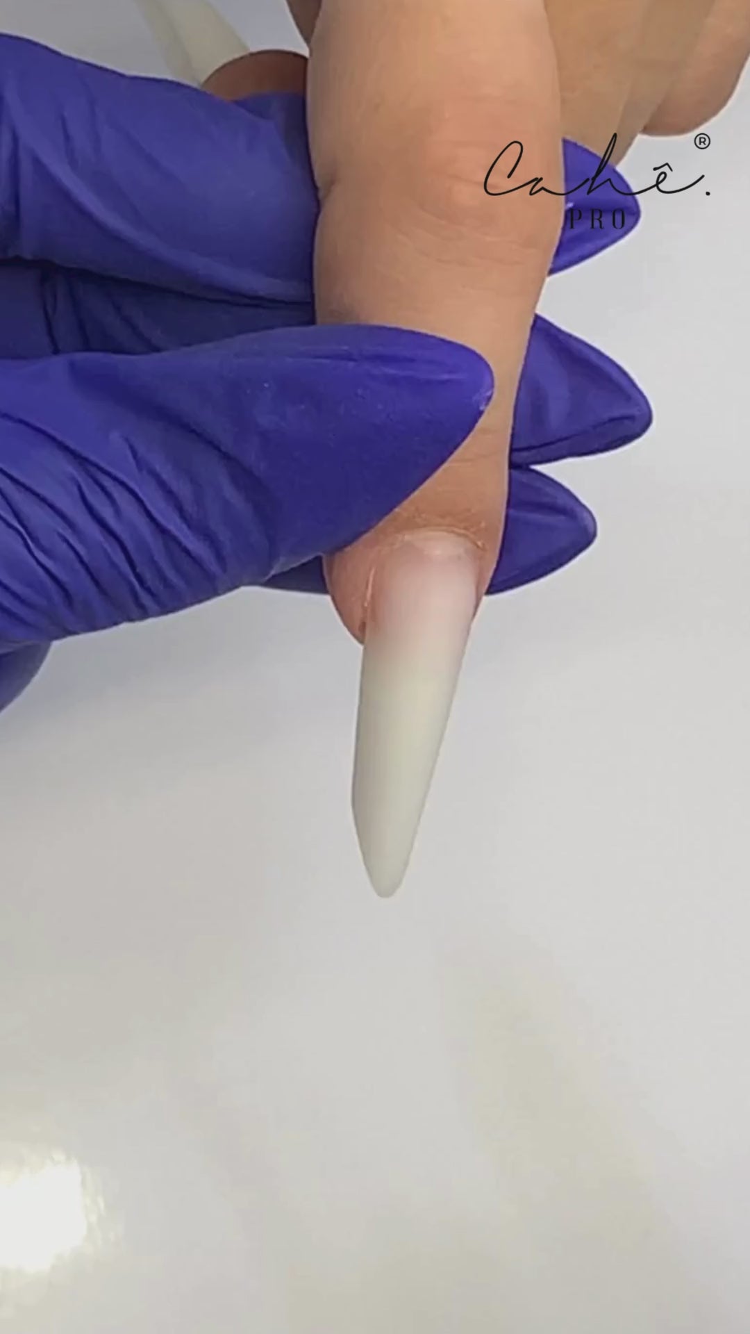 Carregar vídeo: C290 - COR VERMELHO CRUSH 8ml