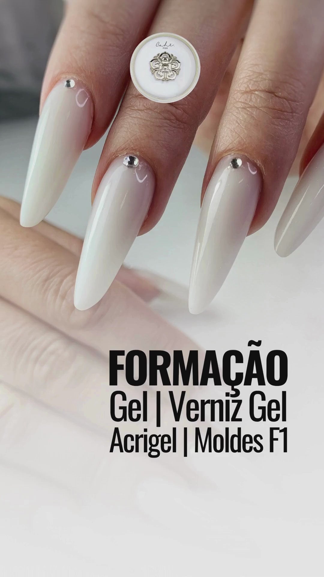 Cargar vídeo: Formación de gel, barniz de gel, gel acrílico y moldes F1