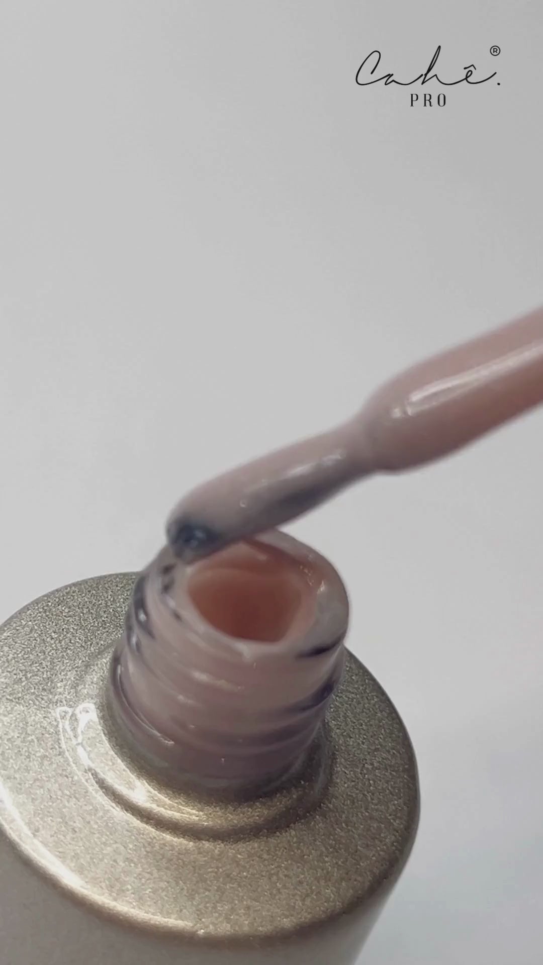 Carregar vídeo: HARD BASE - SHINNING NUDE 12ml